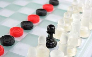 50433-400x252-Checkers_and_chess